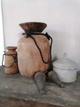 Afbeeldingen van Oude pot met deksel - Tika box - grijs