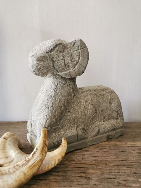 Picture of Stoere stenen ram S