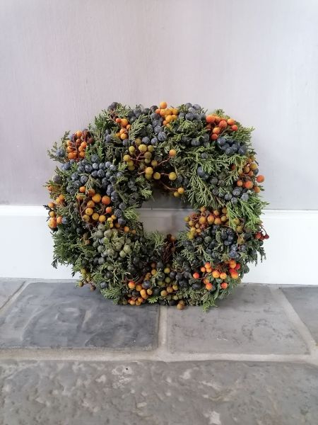 Picture of Stoer & Stijlvol besjes krans 30 cm gemixt