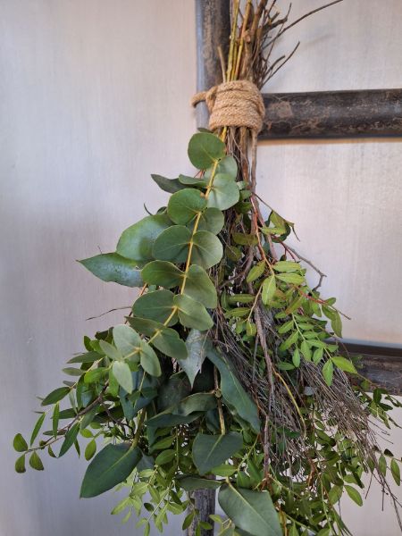 Picture of Toef van gedroogde eucalyptus, pistache en tijm