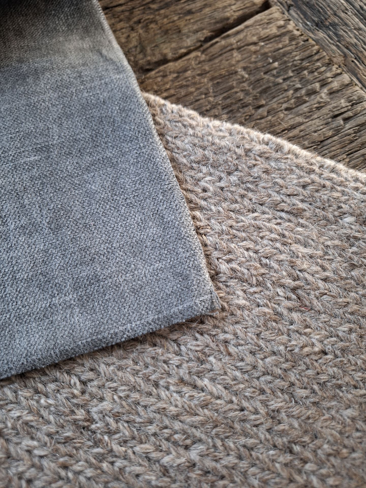 Vloerkleed 100% wol Middle Grey- Stoer & Stijlvol