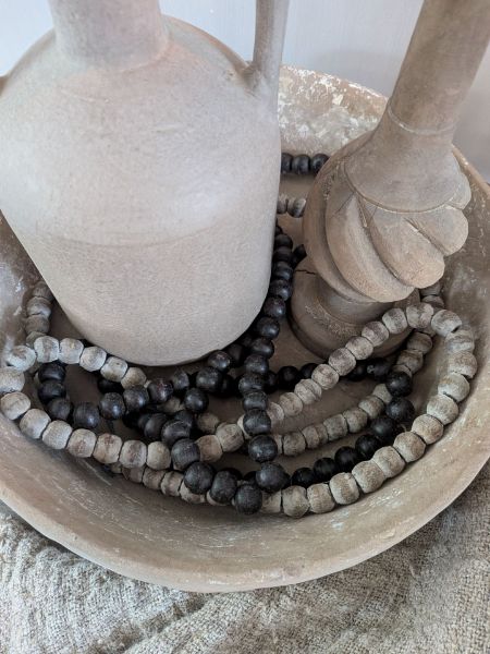 Picture of Oud houten kralen ketting beige